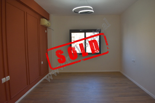One bedroom apartment for sale in Foto Xhavella ne Tirane.&nbsp;
The apartment it is positioned on 